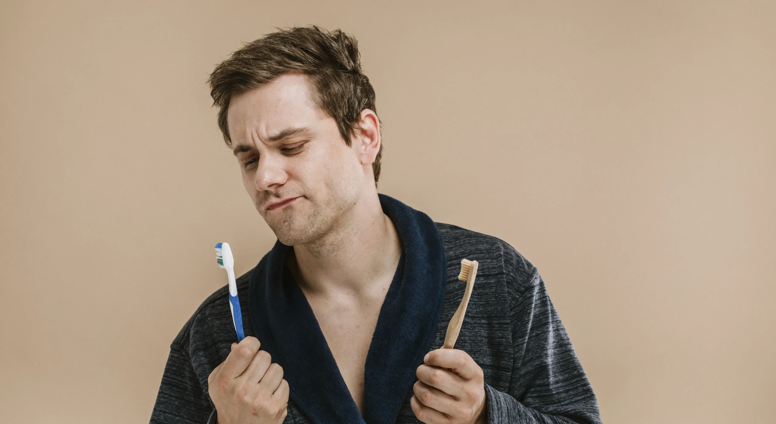 باور های غلط در مورد مسواک زدن در شب